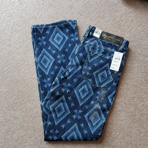 Wrangler Denim - NWT Wrangler Retro mid-rise straight leg, 9/32